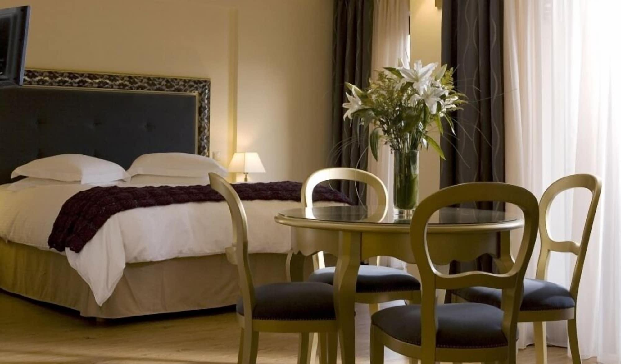 Valis Resort Hotel Volos Bagian luar foto A room at the hotel